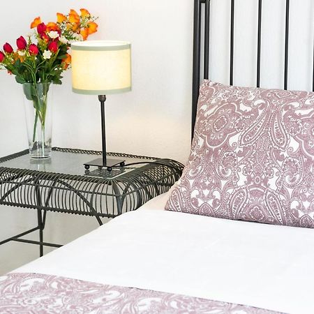 Hostal Trafalgar Barbate Eksteriør billede
