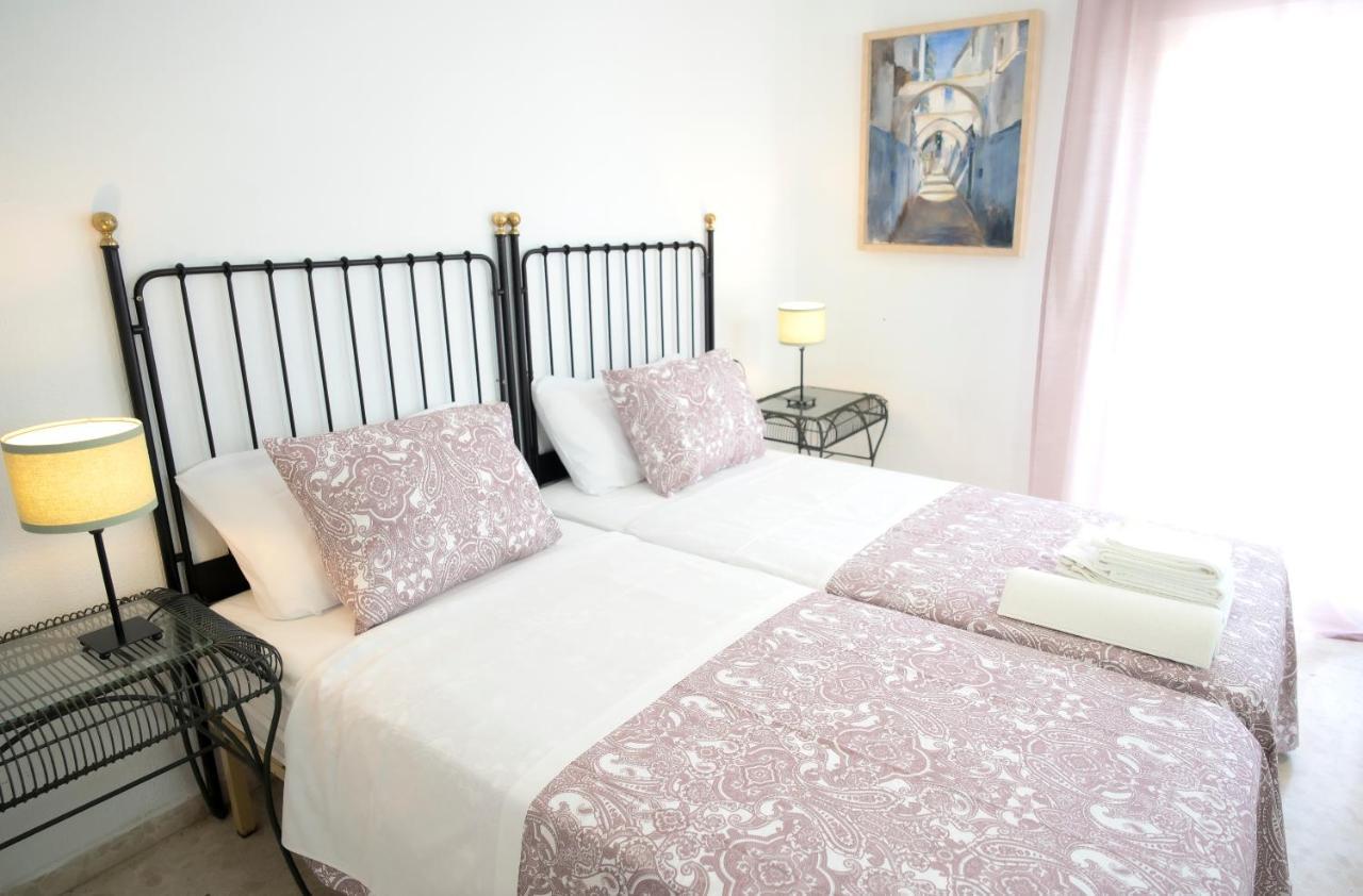 Hostal Trafalgar Barbate Eksteriør billede